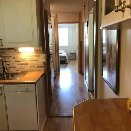 Apartment Spacious 3 Flat With Balcony At Center