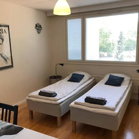 Apartment Spacious 3 Flat With Balcony At Center *