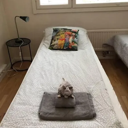 아파트 Spacious 3 Flat With Balcony At Center 케라바